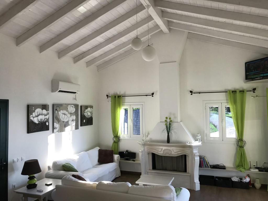 Vilă With Stunning Views Near